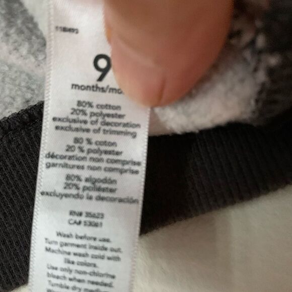 Carter’s dark grey floral pattern 2-pc distressed set:cuffed pants-hoodie, 9 mon - Picture 5 of 10